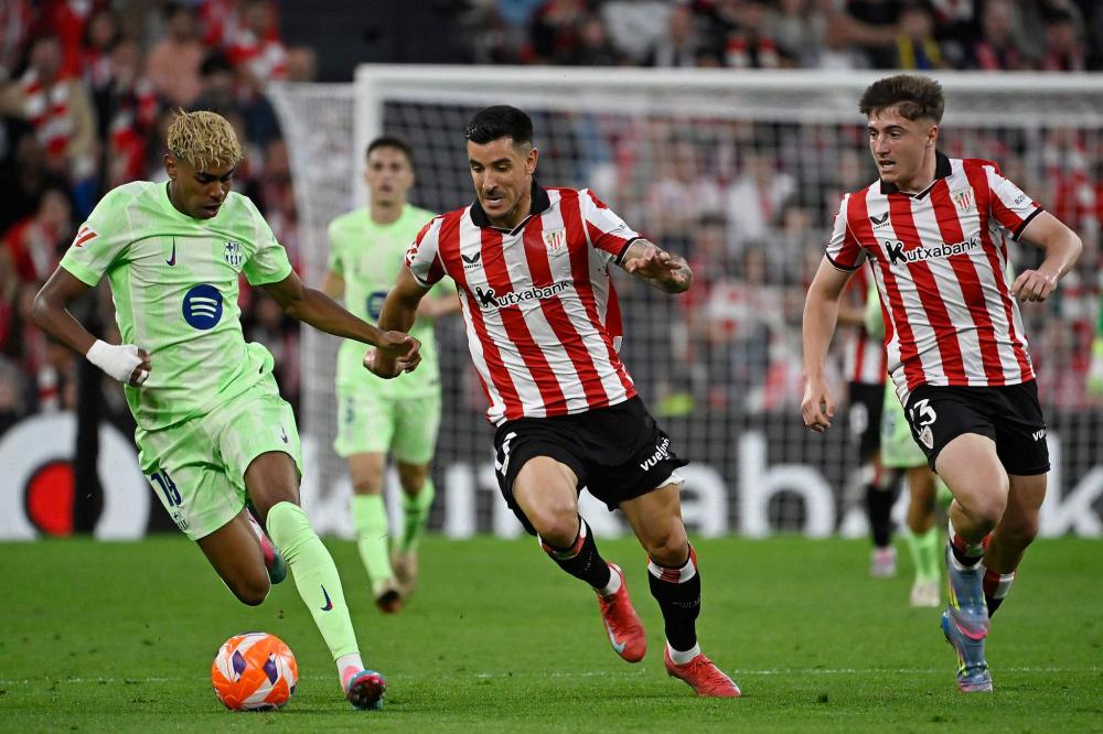 阿齐兹：太早丢球让局面困难，感谢远征球迷下雨还支持我们